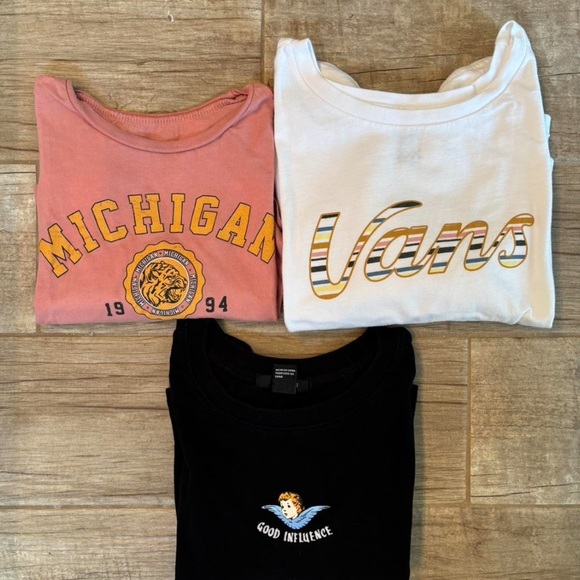 Vans Tops - Crop Top Bundle. Brands are Full Tilt, Vans and F21.